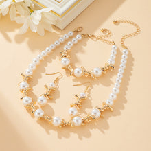 Thorn Stitching Pearl Necklace Women